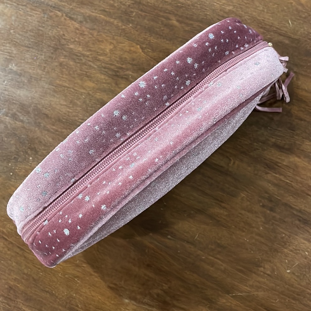 NEW Soft Pink Cosmetic Bag - Picture 2 of 8